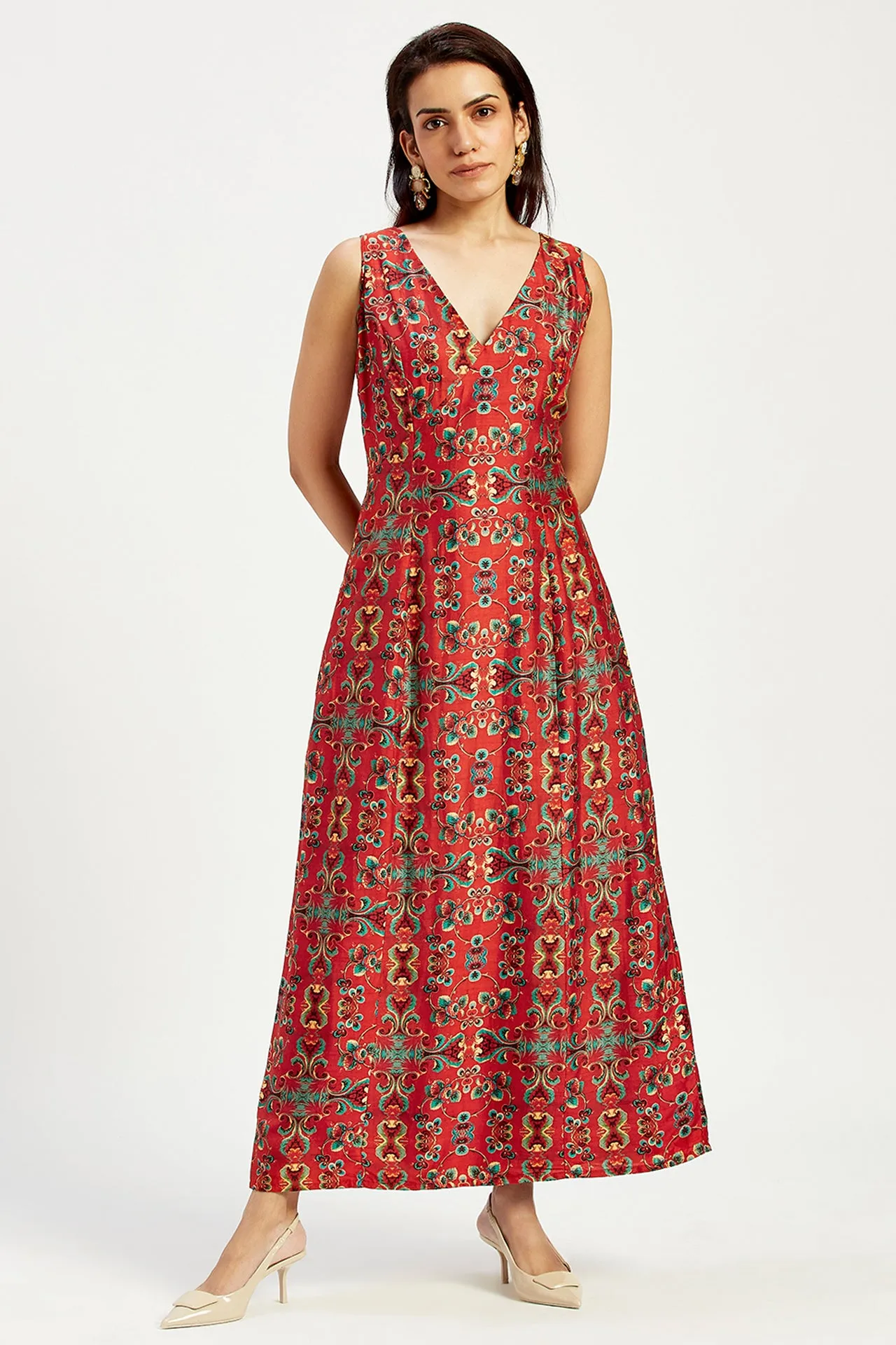 Aliva 2.0 - Cape Jacket   Serene Sleeveless Long Dress